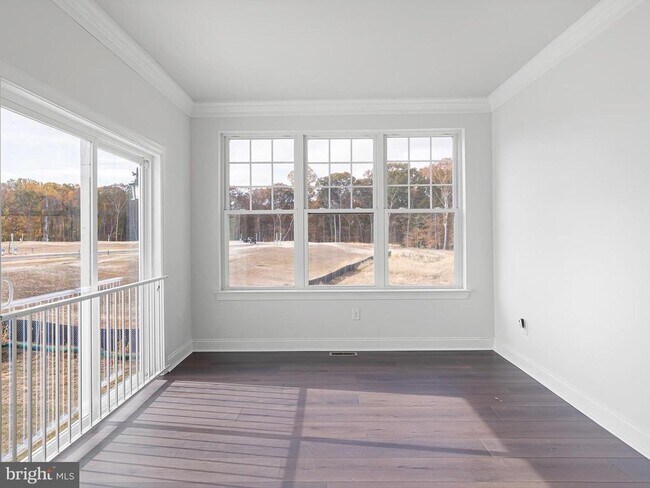 Building Photo - 240 Baldy Ln