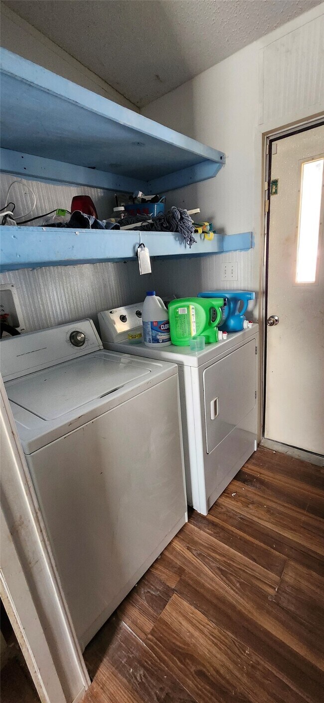 Building Photo - 14 County Rd 2802