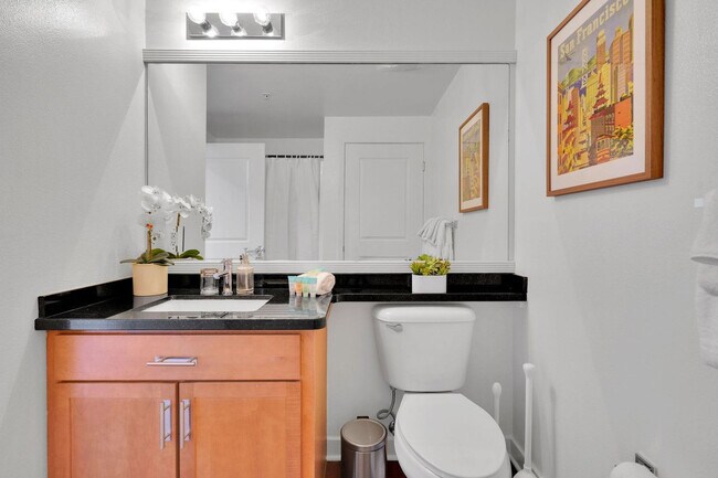 Building Photo - 355 Berry St