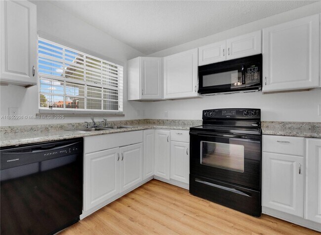 Building Photo - 13561 SW 62nd St