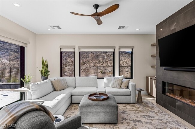 Building Photo - 2245 Green Mountain Ct