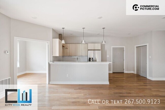 Building Photo - 3202 Capri Dr