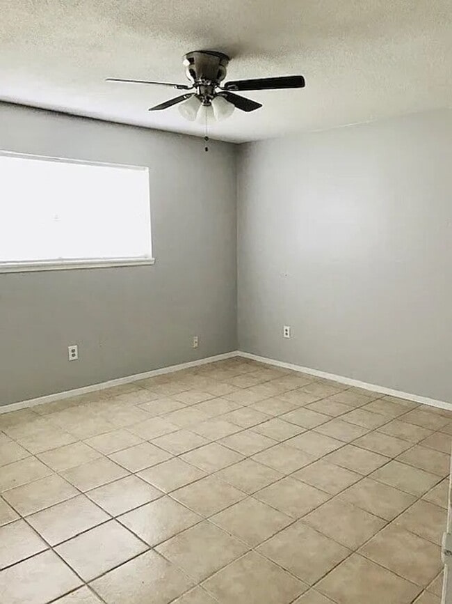 Building Photo - Ideal Home in McAllen!