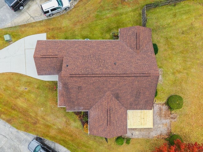 Building Photo - Welcome to Brookstone!