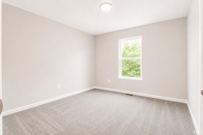 Building Photo - 3561 Canal Square Dr