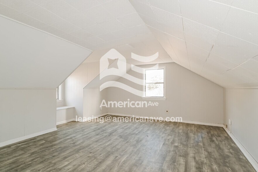 Building Photo - 6910 Groveland Dr