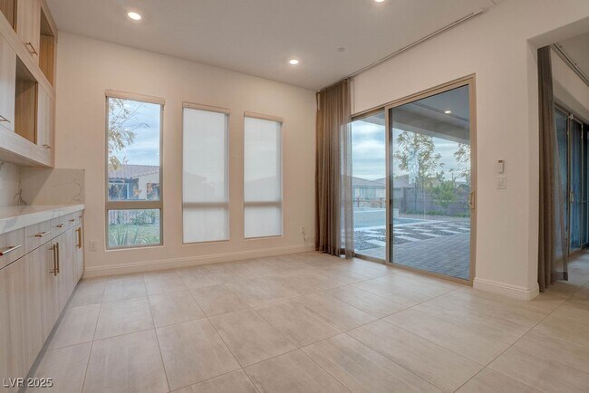 Building Photo - 230 Carmel Sky St