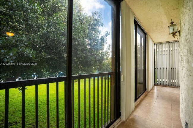 Building Photo - 150 S Hollybrook Terrace