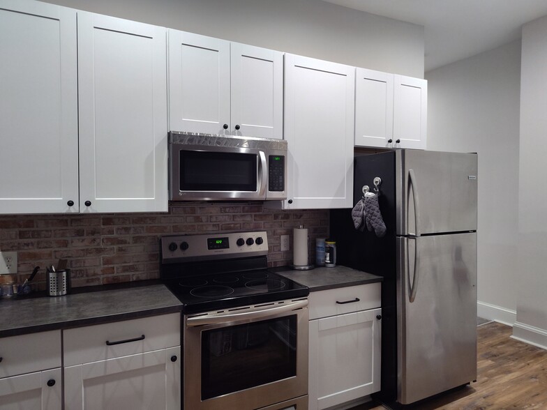 Kitchen - 1701 N Union St