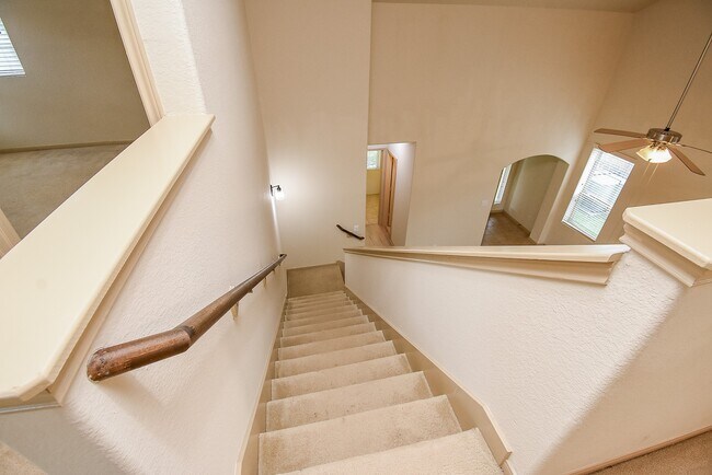 Building Photo - 2106 Harmon Crest Ct