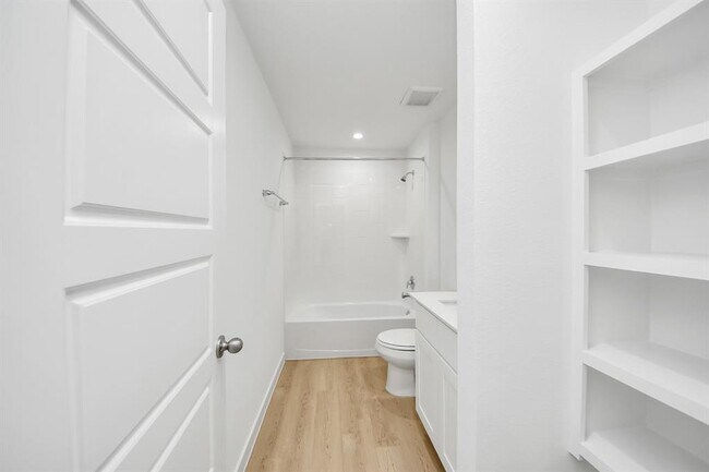 Building Photo - 1319 Star Grass Ln