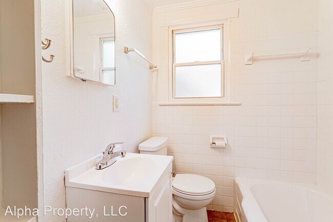 Building Photo - 2 br, 1 bath House - 610 B Bennett St