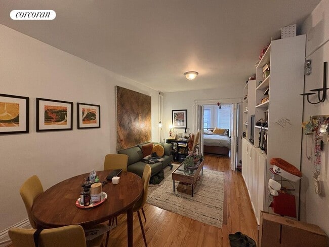 Building Photo - 678 Degraw St