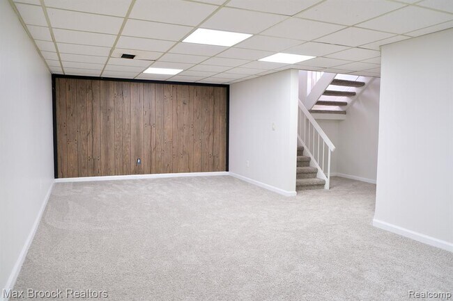 Building Photo - 5238 Brett Ct