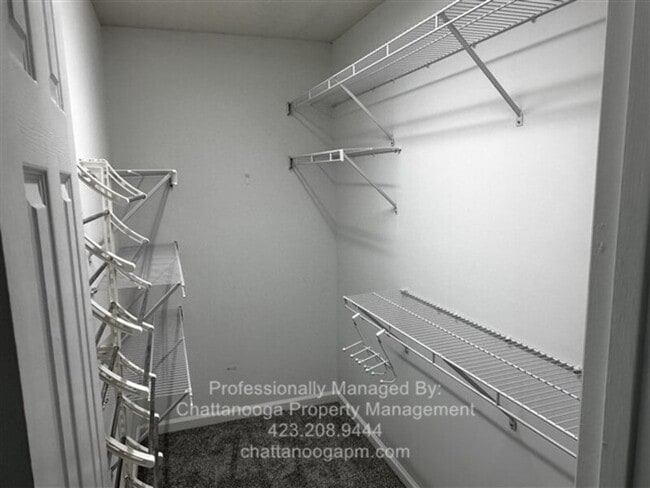 Building Photo - 6815 Benwood Dr