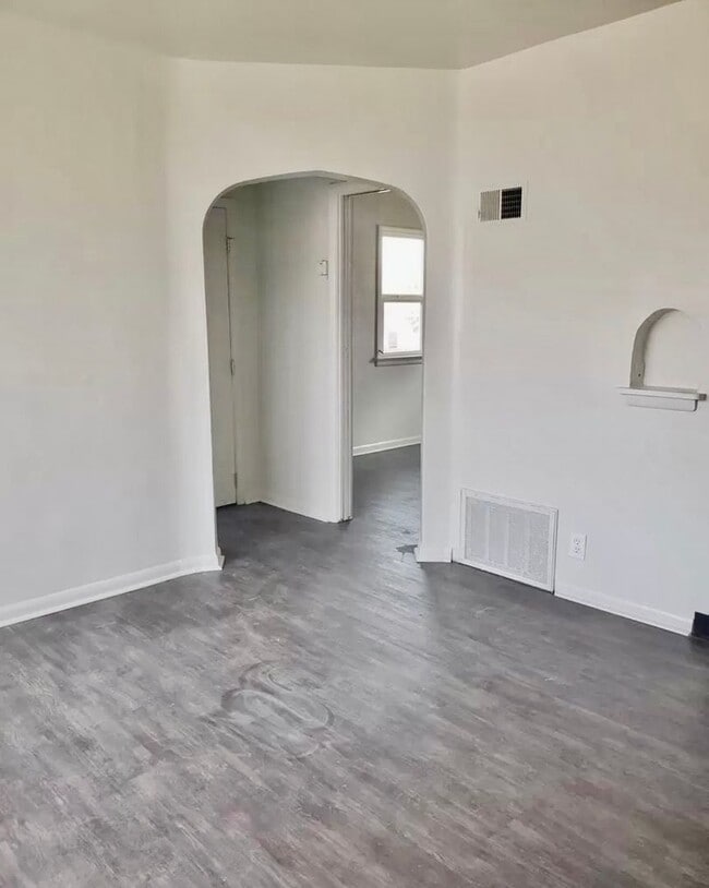 Building Photo - Remodeled 1-Bedroom Apartment in Greeley A...