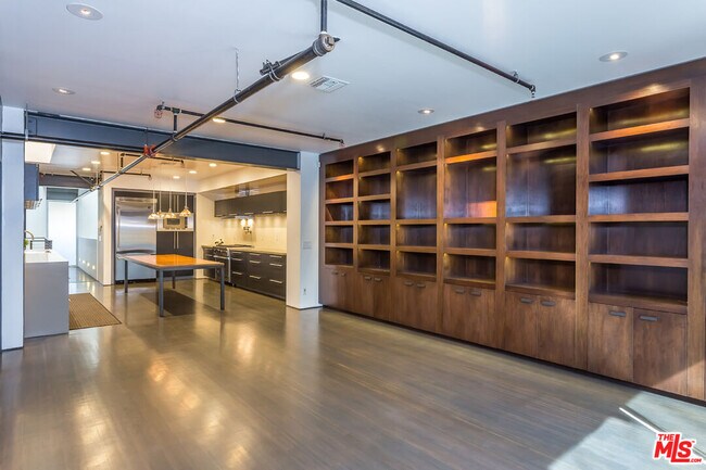 Building Photo - 1212 Abbot Kinney Blvd