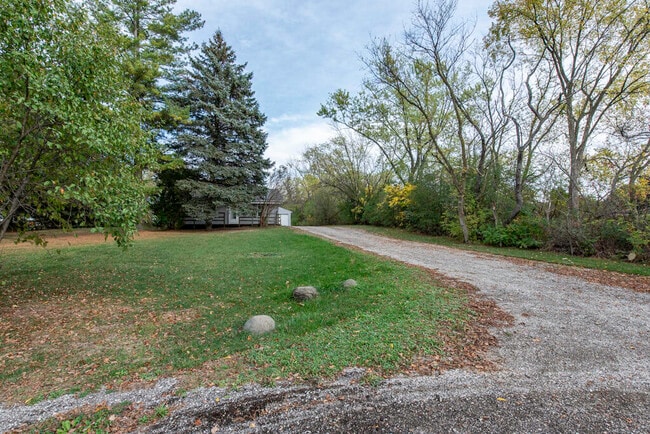 Building Photo - 10605 39th Ave