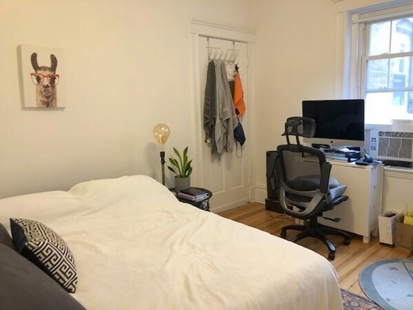 Building Photo - 176 Naples Rd