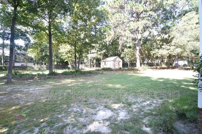 Building Photo - 823 Southview Cir