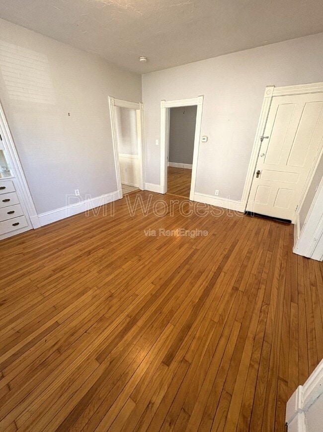 Building Photo - 27 June St