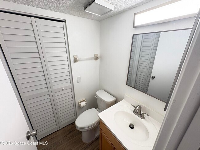 Building Photo - 8787 Live Oak Ct