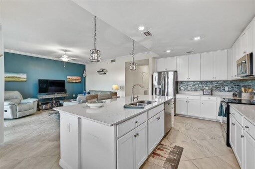 Full Kitchen - 17704 Gawthrop Dr