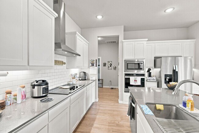 Building Photo - 247 Half Moon Dr