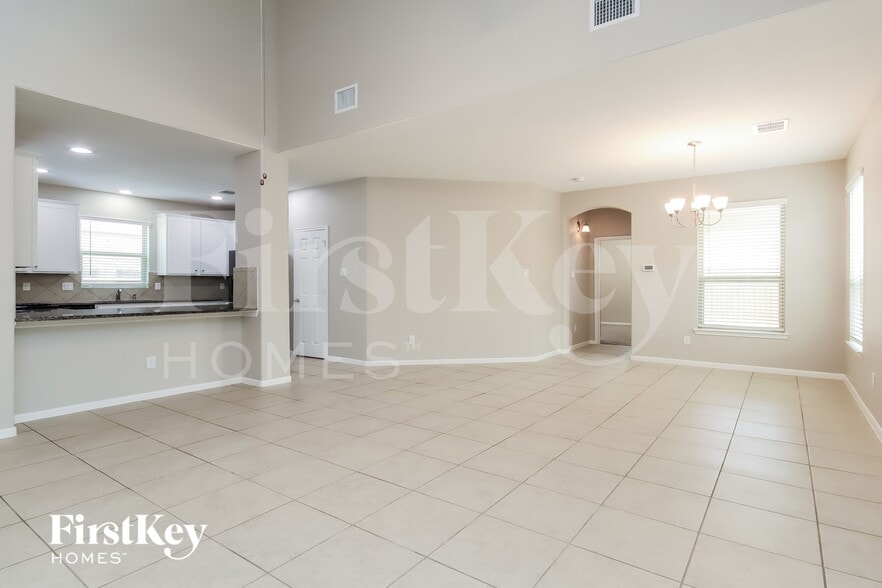 Building Photo - 9207 Penfield Dr