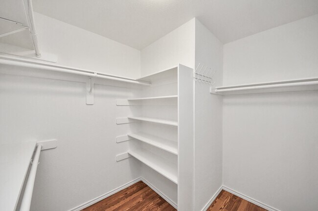 Building Photo - 16526 Cairngrove Ln