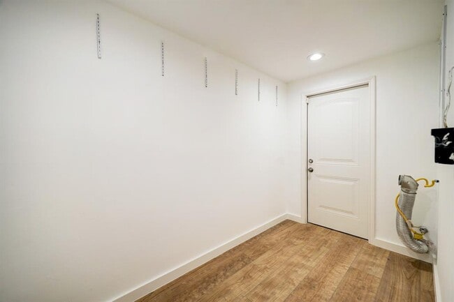 Building Photo - 5511 Jackwood St