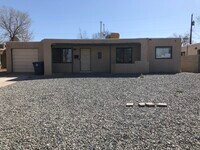 Building Photo - 808 La Veta Dr NE