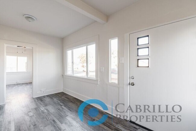Building Photo - 138 5th Ave