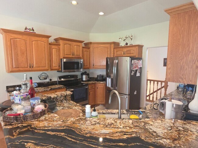 Building Photo - 3 bedroom executive ranch in Sussex