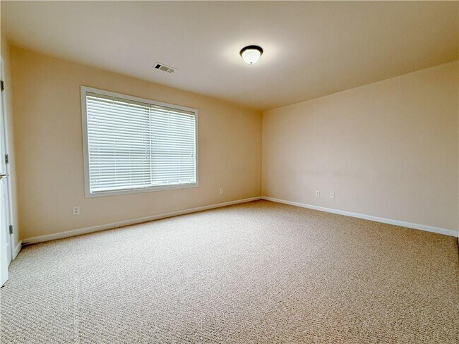Building Photo - 2221 Atkinson Park Dr