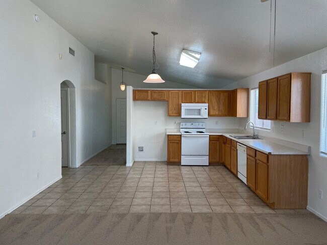 Building Photo - 6831 S 33rd Dr