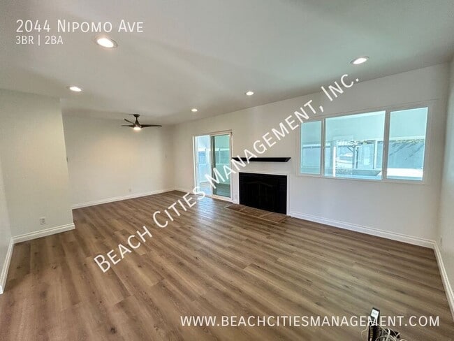 Building Photo - 2044 Nipomo Ave