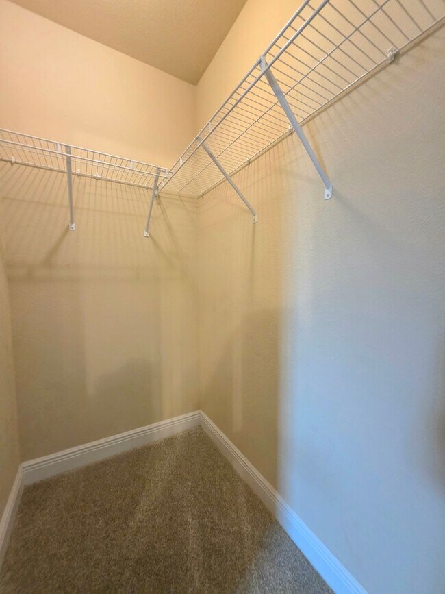 Building Photo - 14645 Birkdale Dr