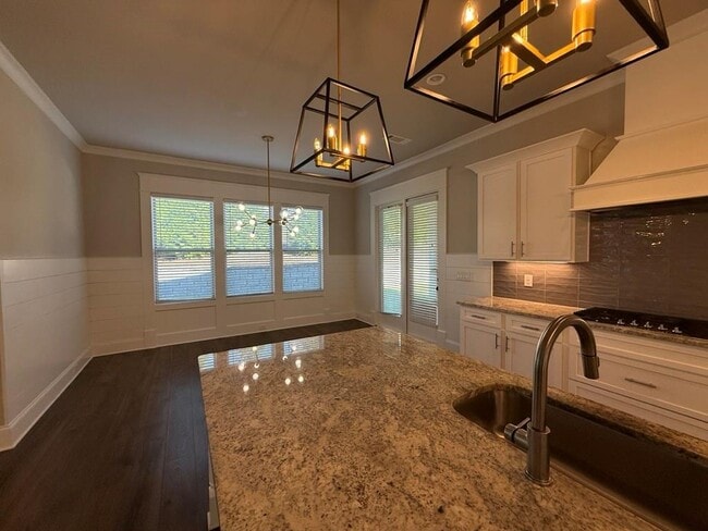 Building Photo - 535 Settles Brook Court