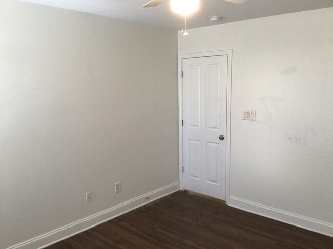 Building Photo - 10502 Carver Falls Road