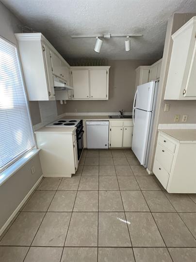 Building Photo - Cozy 1-Bedroom Haven on Friendship Ln - Yo...