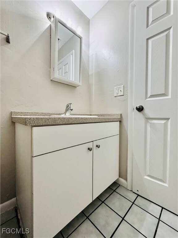 Building Photo - 706 SE 13th Ct