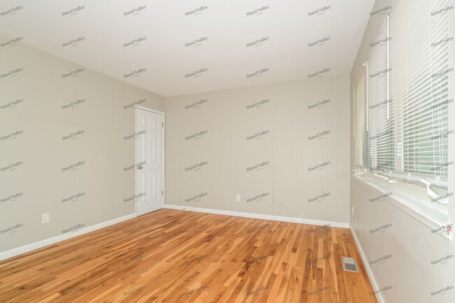 Building Photo - 7335 Landi Ct