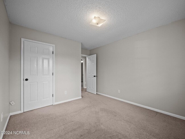 Building Photo - 436 Wolf Run Ln