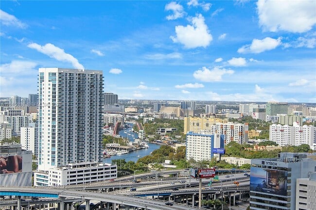 Building Photo - 350 S Miami Ave