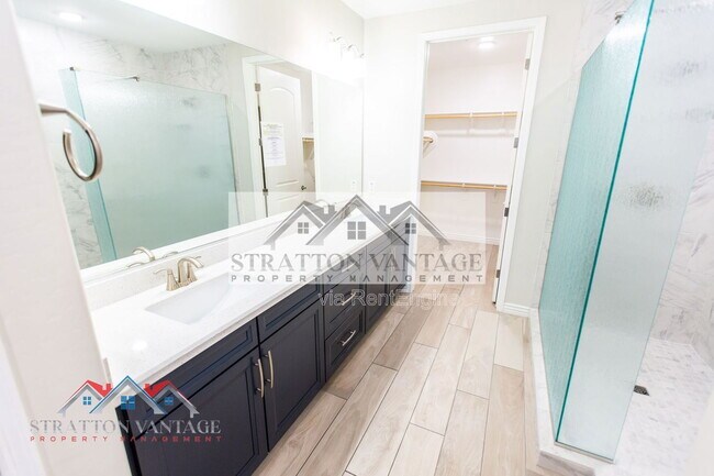 Building Photo - 5100 E Rancho Paloma Dr