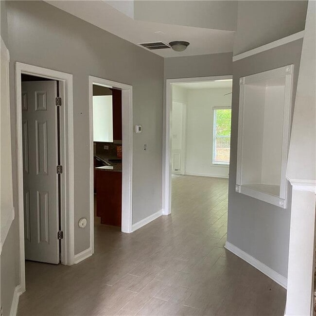 Building Photo - 2922 Briaroak Dr