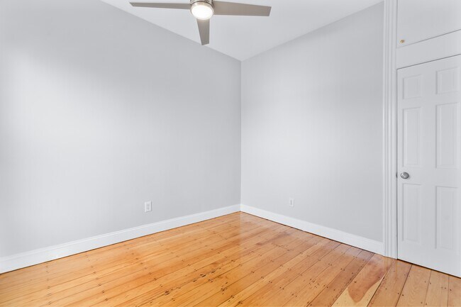 Building Photo - 106 L St