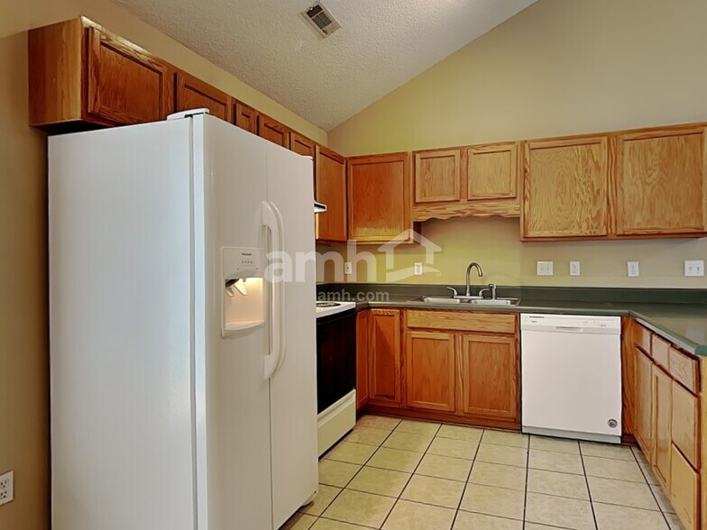 Building Photo - 1473 Lewisburg Pointe Dr