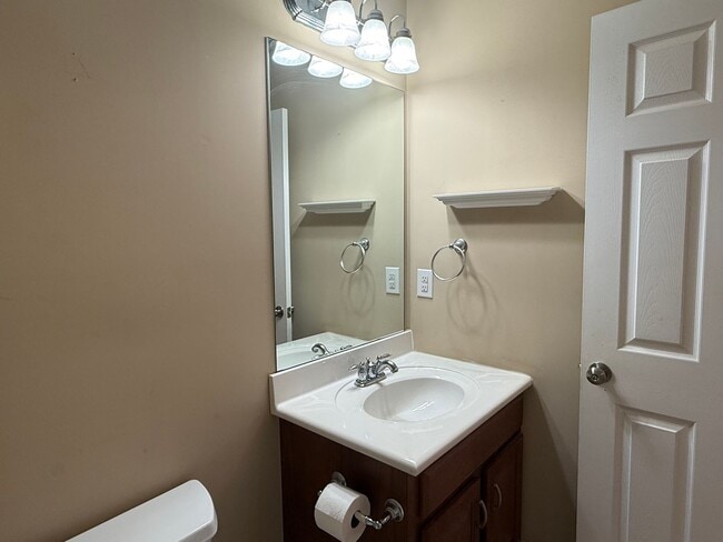 Building Photo - Beautiful Condo located in North Johnson City!